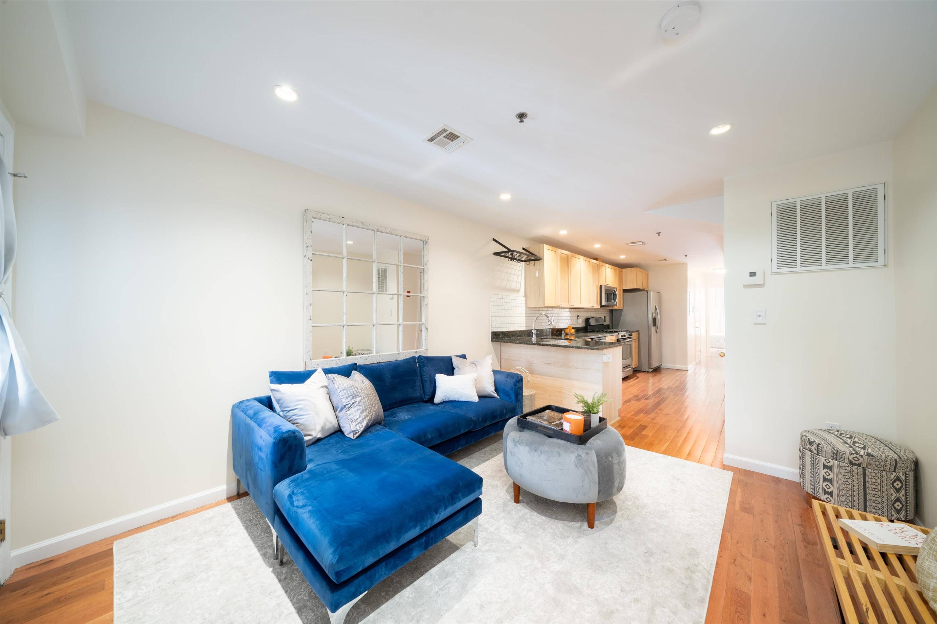 221 CLINTON ST  #3R, Hoboken, NJ 07030