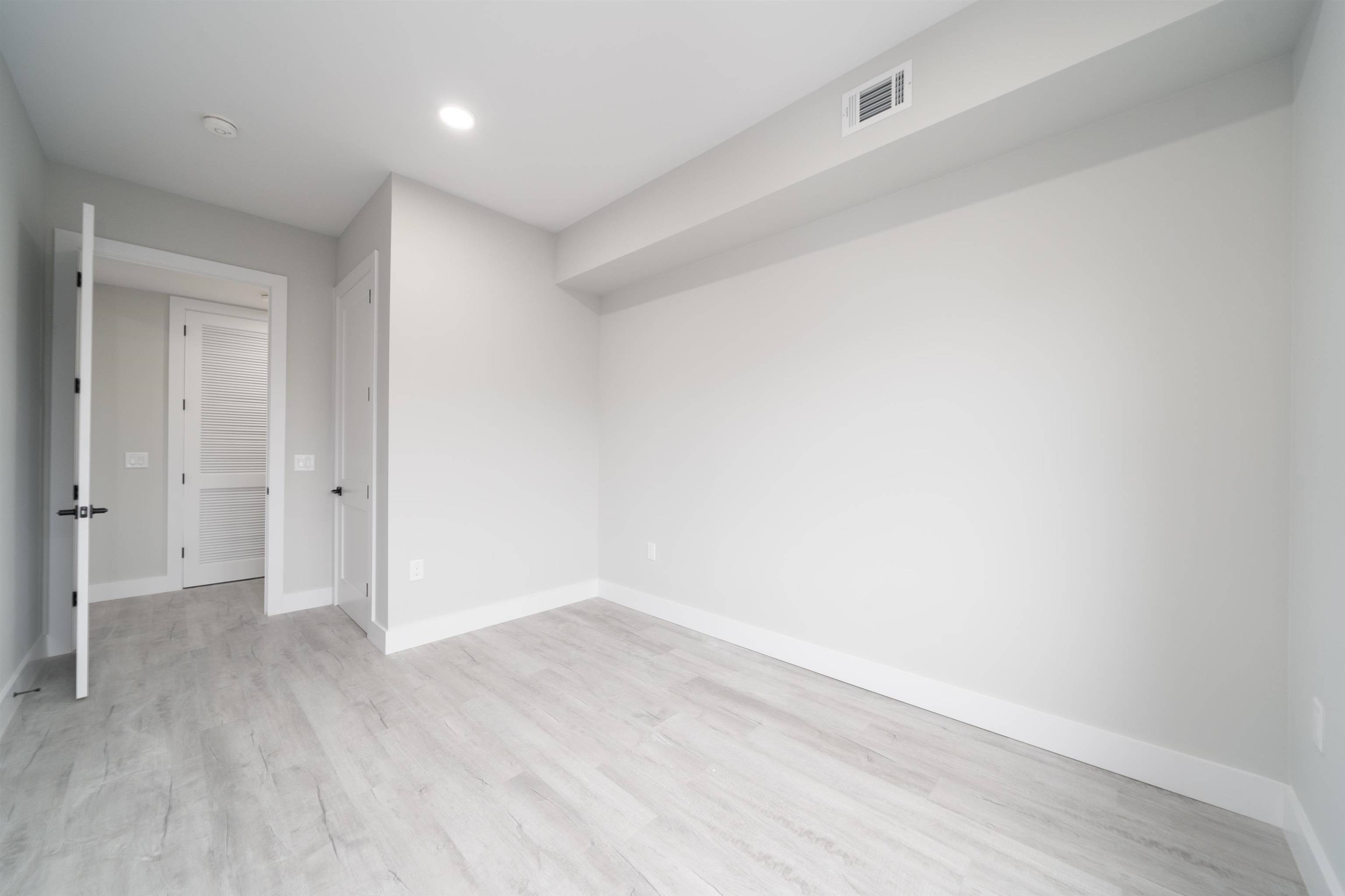 Jc West Bergen, NJ 07305,187 CULVER AVE  #411