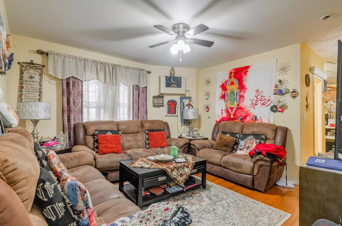 Bayonne, NJ 07002,27 WEST 4TH ST