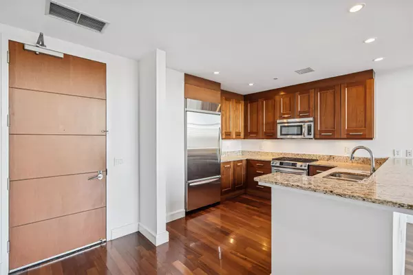 North Bergen, NJ 07047,8100 RIVER RD  #0107