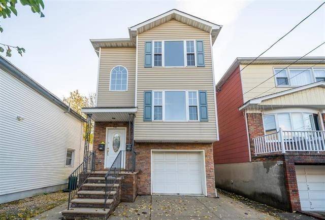 Bayonne, NJ 07002,90 EVERGREEN ST  #1