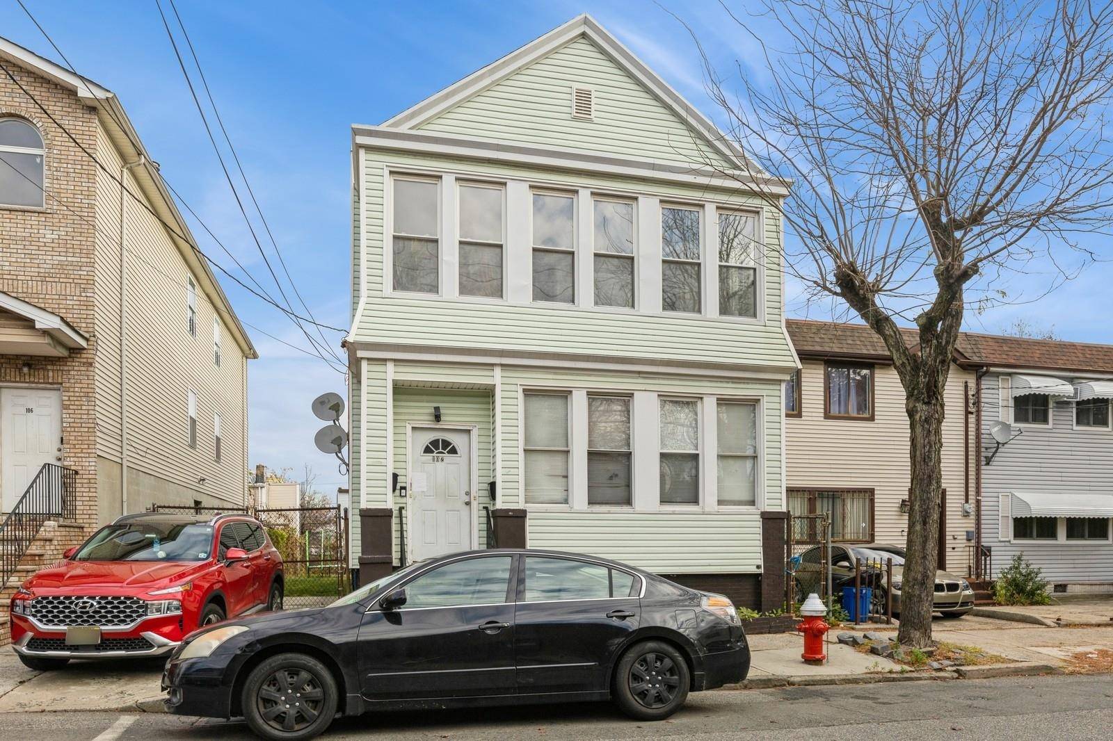 102 KEARNEY AVE, Jc Bergen-lafayett, NJ 07305
