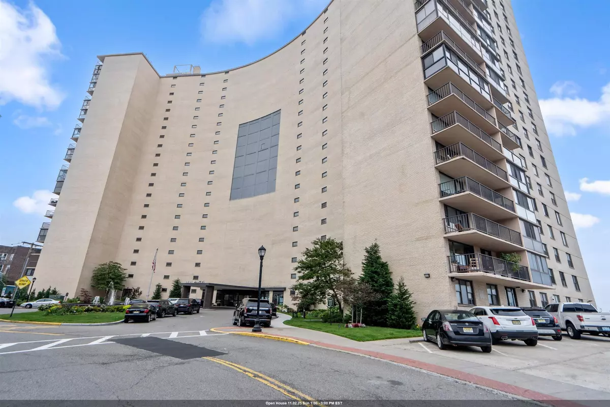 Union City, NJ 07087,380 MOUNTAIN RD  #403