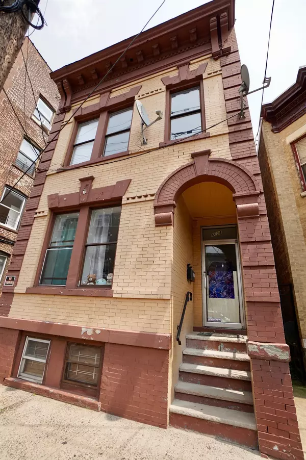 West New York, NJ 07093,6034 PALISADE AVE