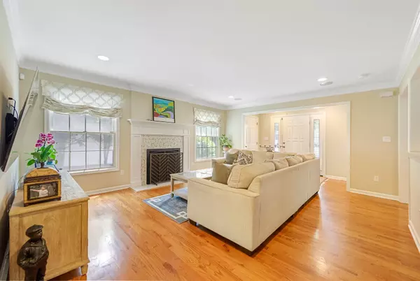 Ramsey, NJ 07446,11 MADISON AVE