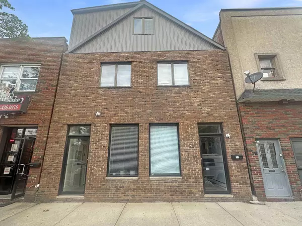 1009 BROADWAY, Bayonne, NJ 07002