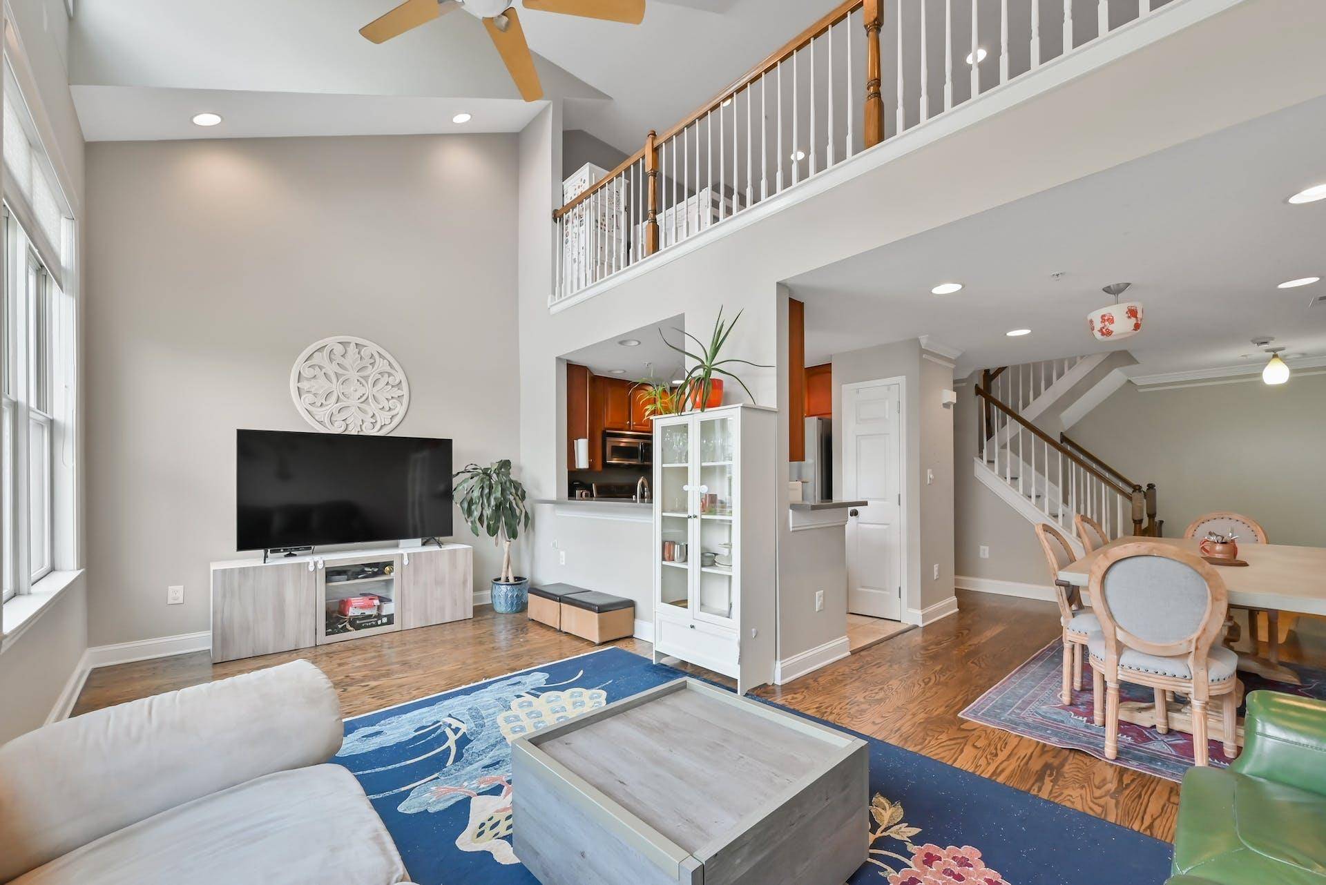 West New York, NJ 07093,172 PRICE CT  #172