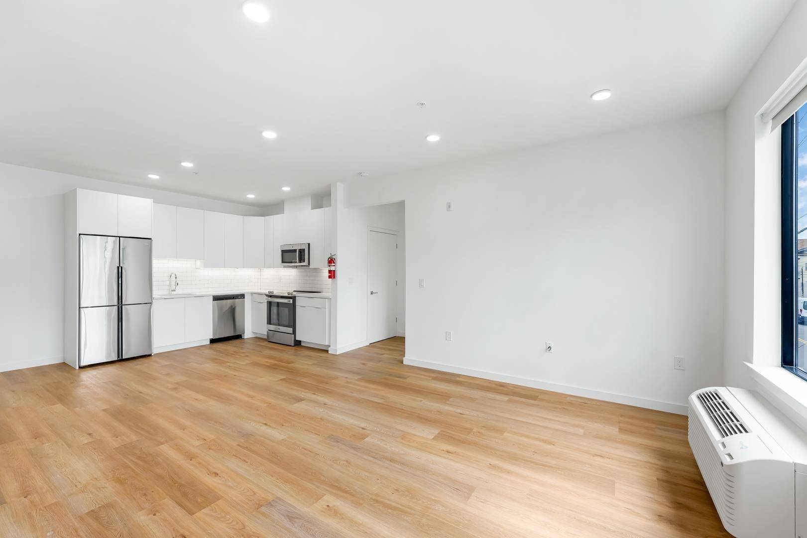 Bayonne, NJ 07002,175 WEST 7TH ST  #406