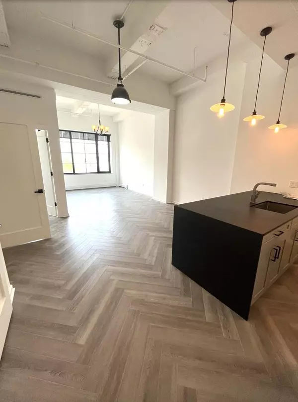 142 CHARLES ST  #204, Jc Heights, NJ 07307