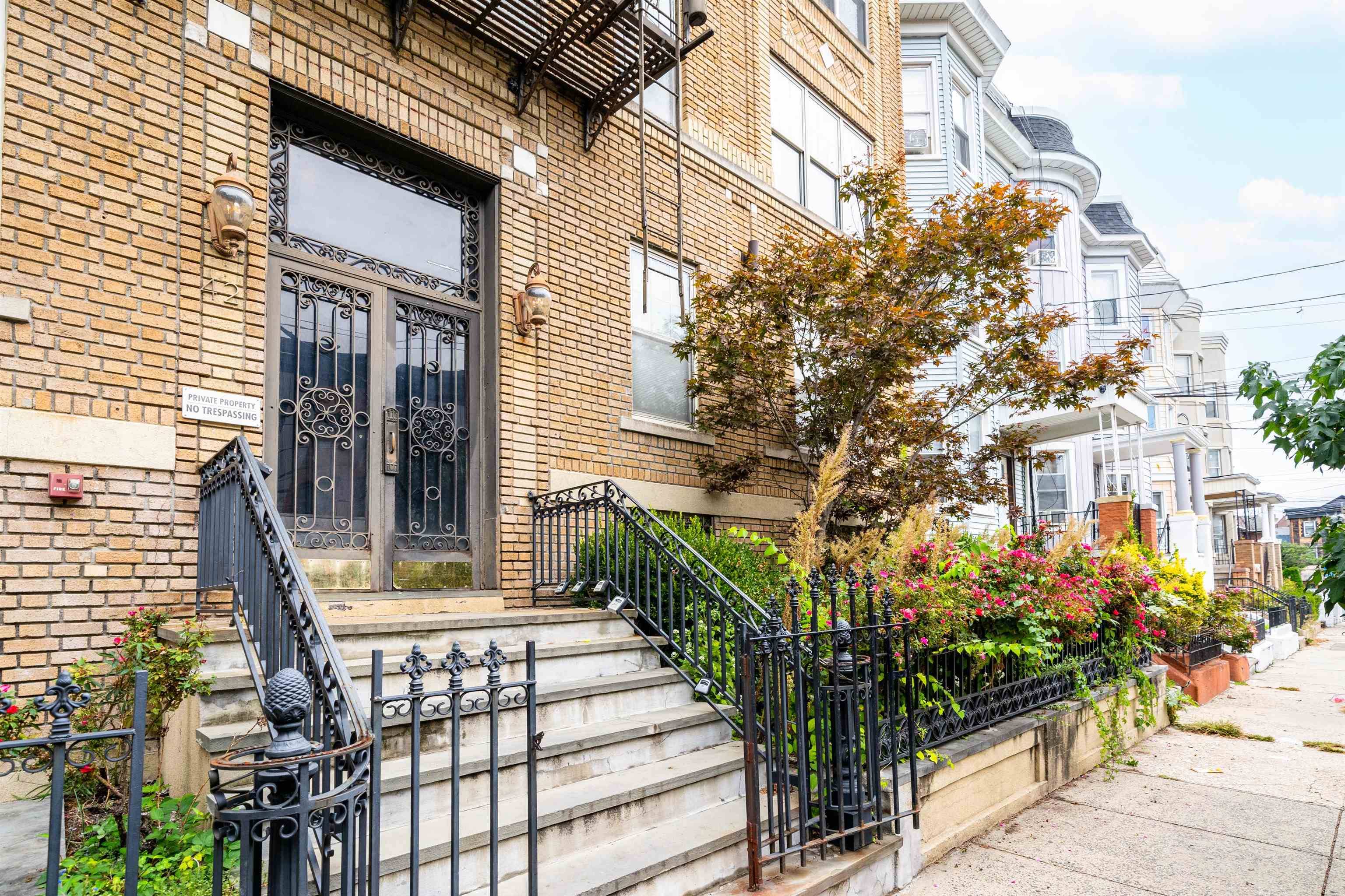 42-44 PROSPECT ST #1C/103, Jc Heights, NJ 07307-1843