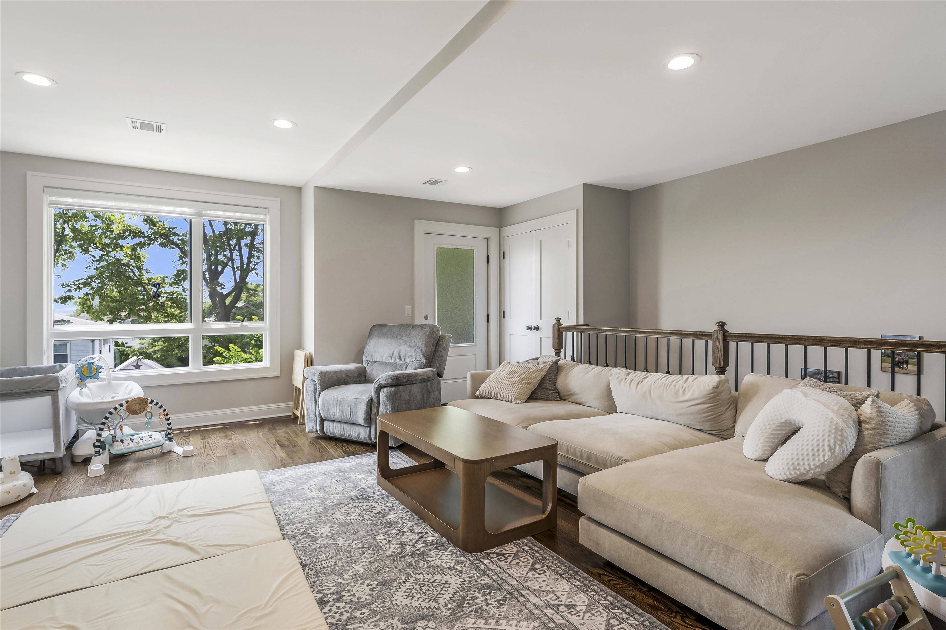Ridgefield, NJ 07657,499 SUNSET TERRACE  #B