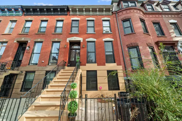 560 BRAMHALL AVE, Jc Bergen-lafayett, NJ 07307