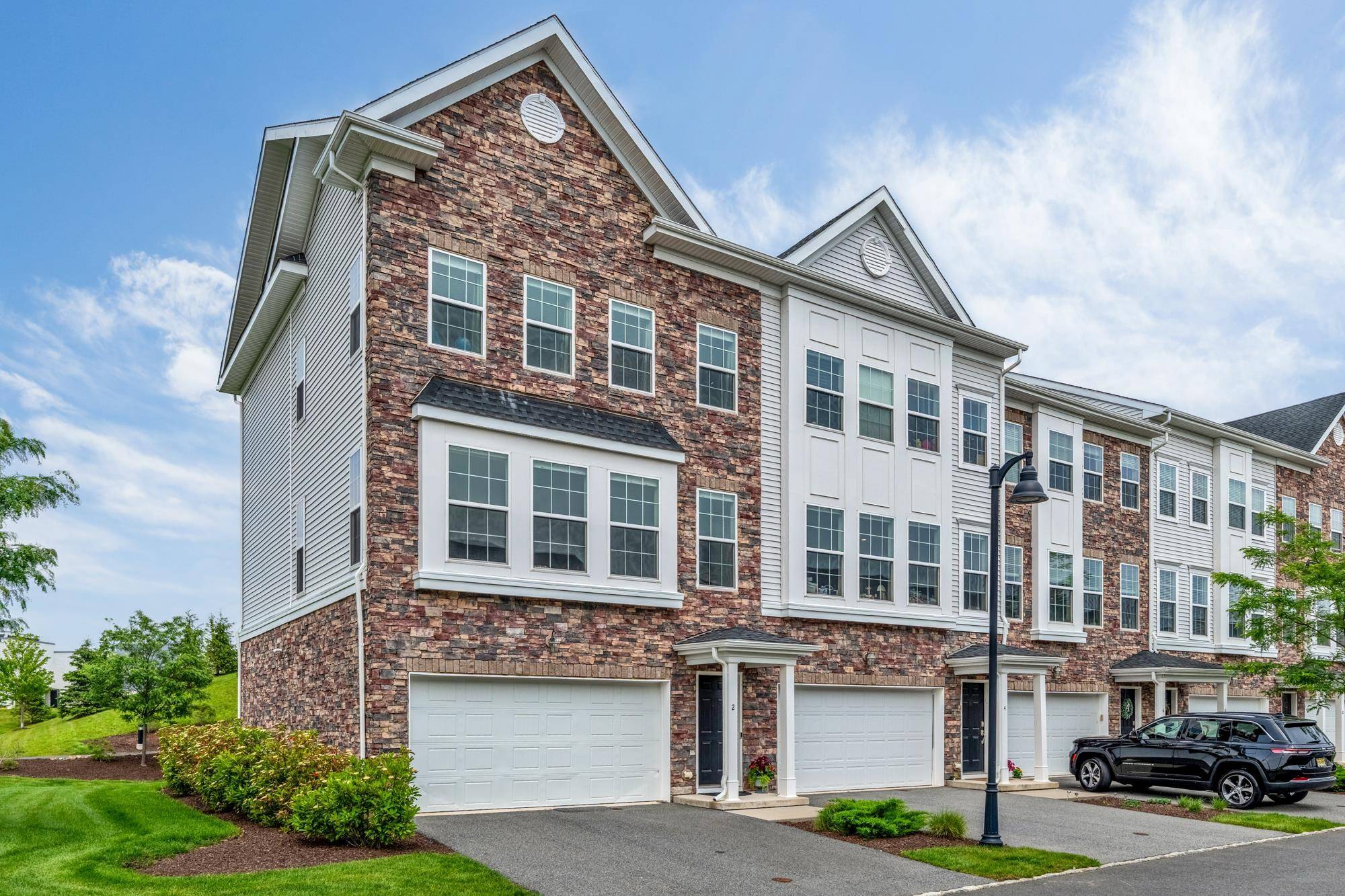 2 Gerhard Pl, Morris Township, NJ 07960