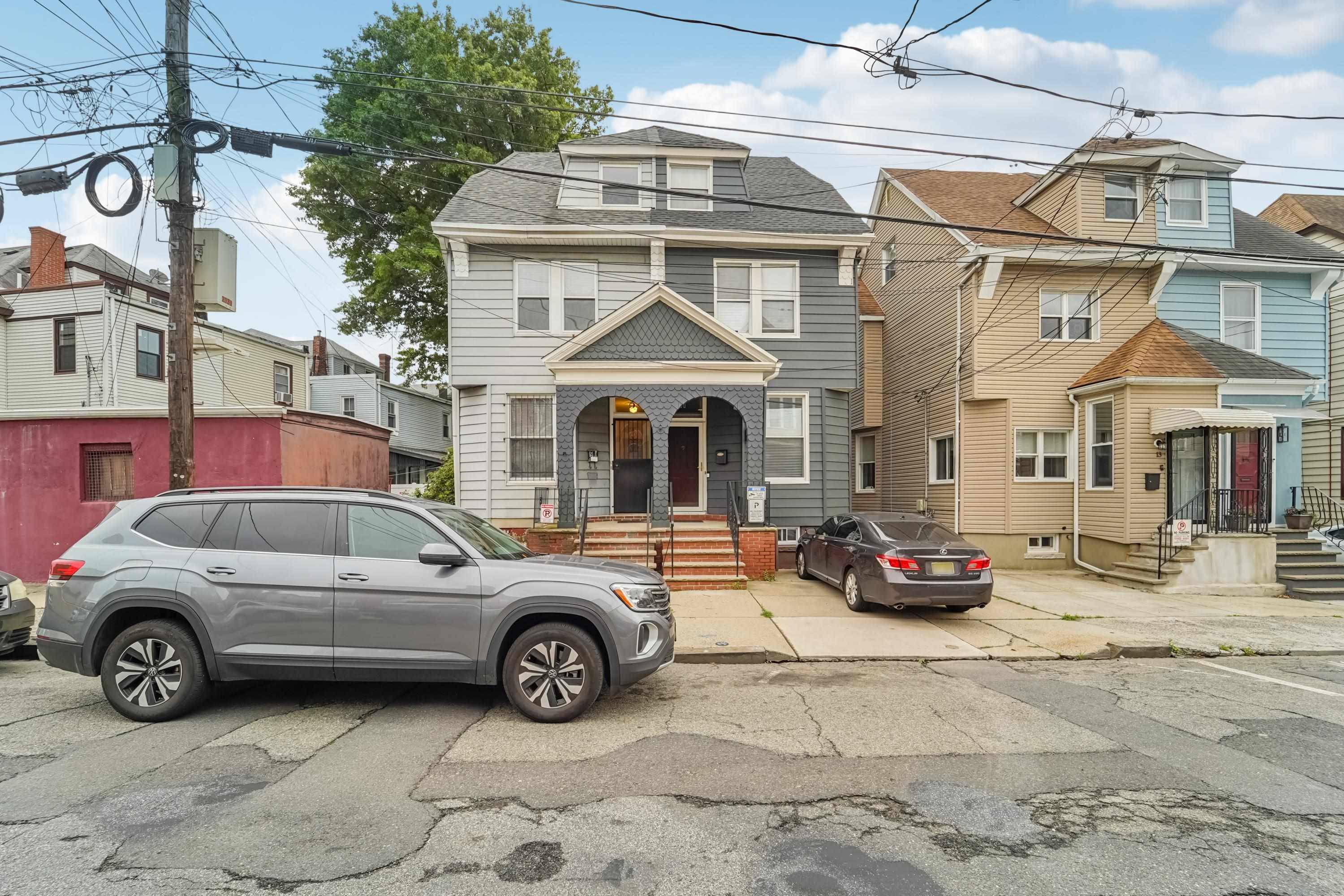 Jc Journal Square, NJ 07306,9 HOWARD PL