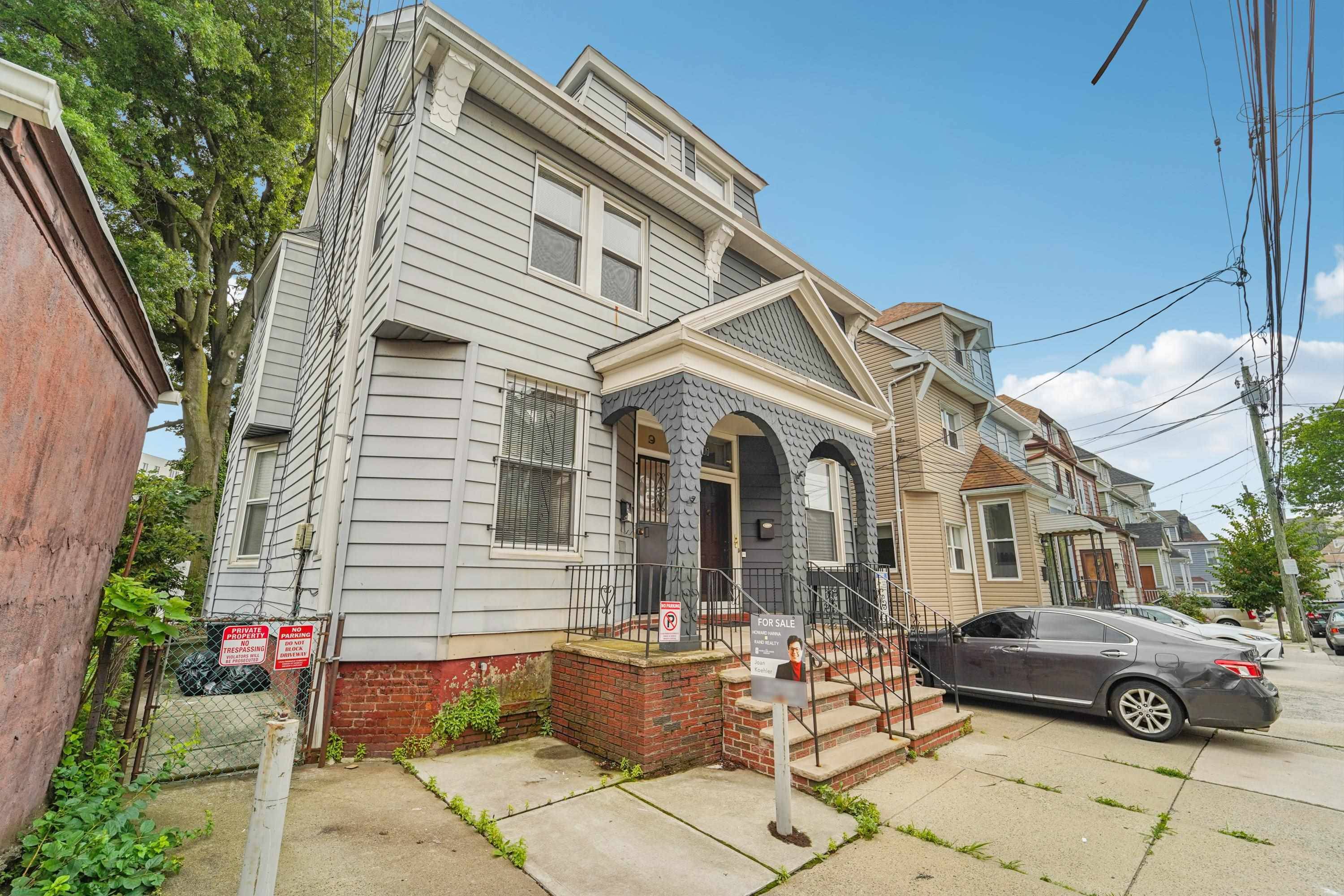 Jc Journal Square, NJ 07306,9 HOWARD PL