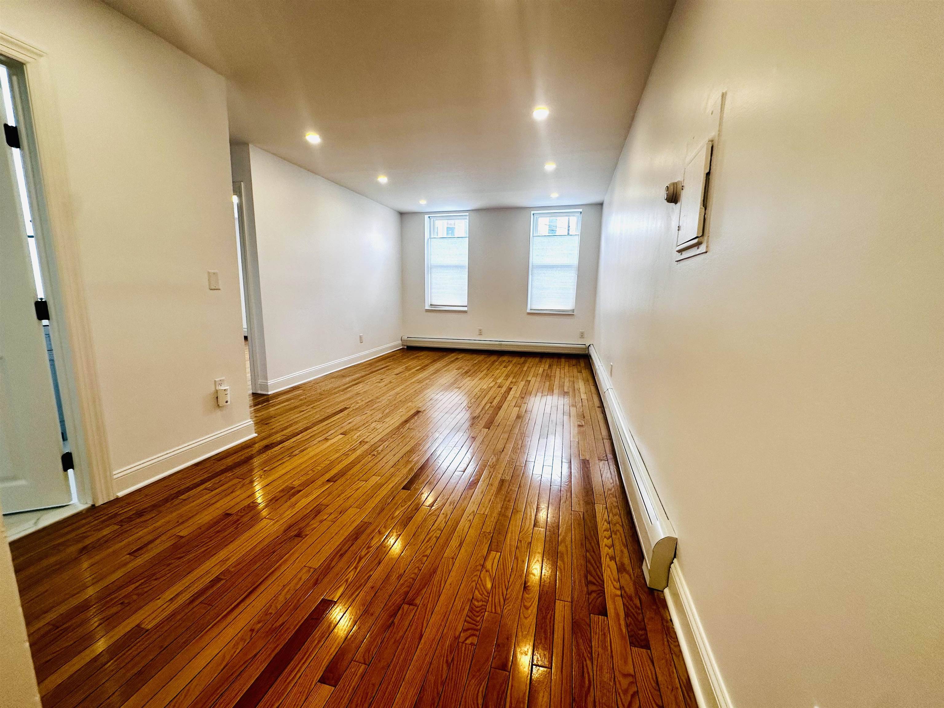 Jc Heights, NJ 07307,787 SUMMIT AVE  #3