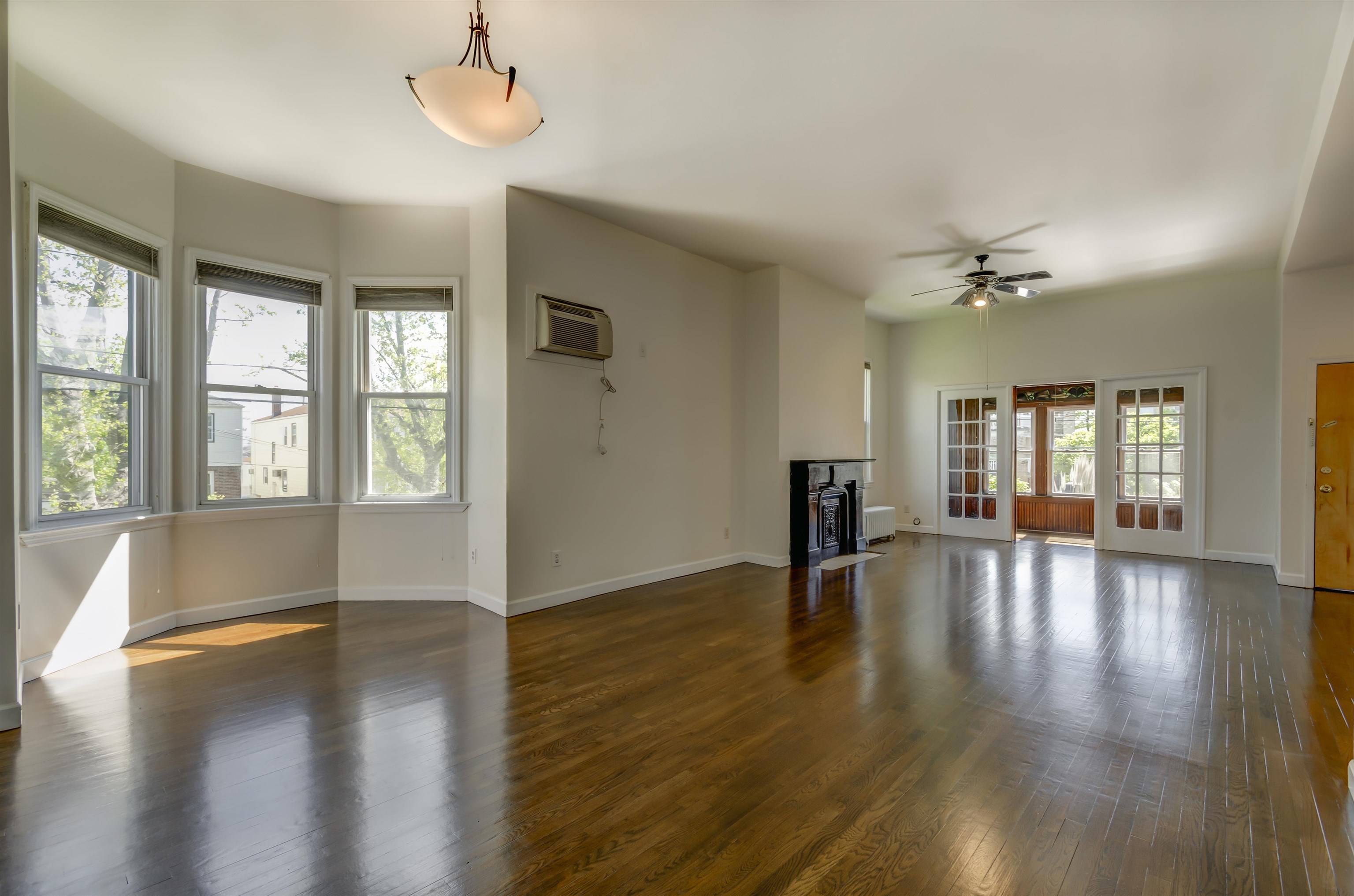 447 AVENUE E  #1, Bayonne, NJ 07002