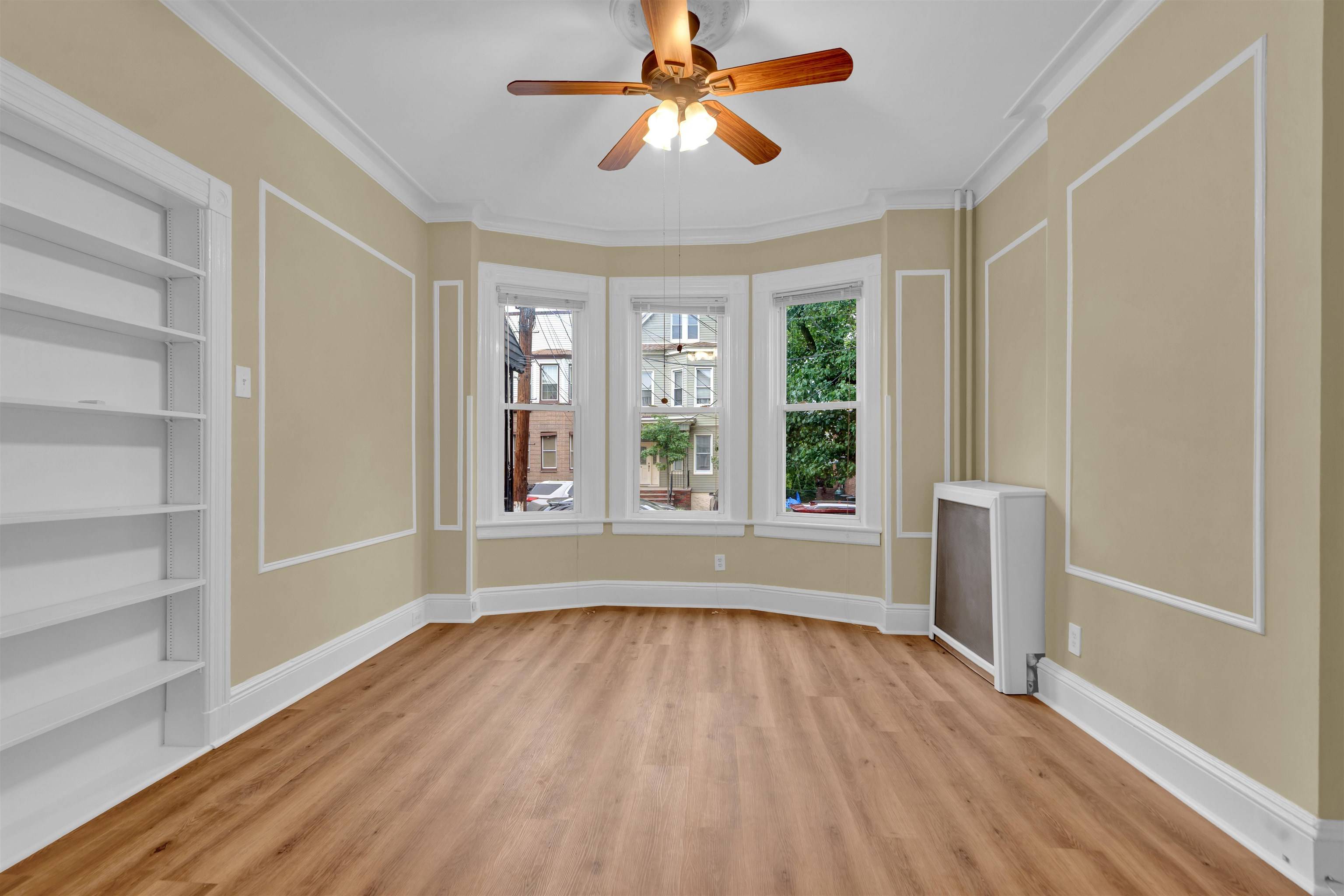 Weehawken, NJ 07086,205 OAK ST