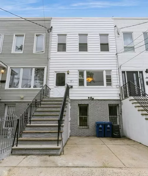 66.5 CHARLES ST, Jc Heights, NJ 07307