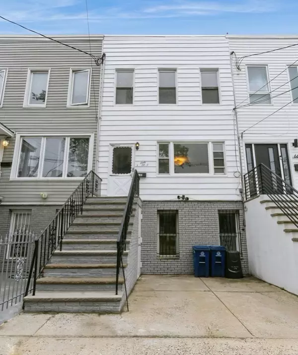 66.5 CHARLES ST,  Jc Heights,  NJ 07307