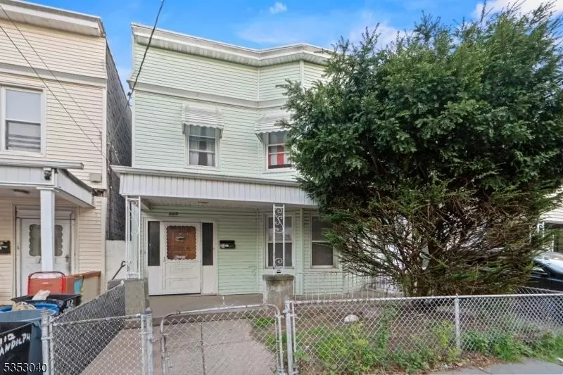 110 RANDOLPH AVE, Jc Bergen-lafayett, NJ 07305