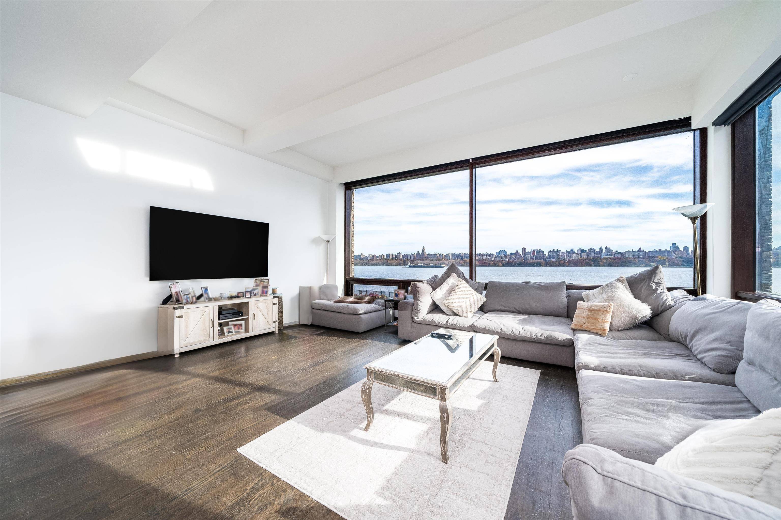 Edgewater, NJ 07020,9 SOMERSET LANE  #201