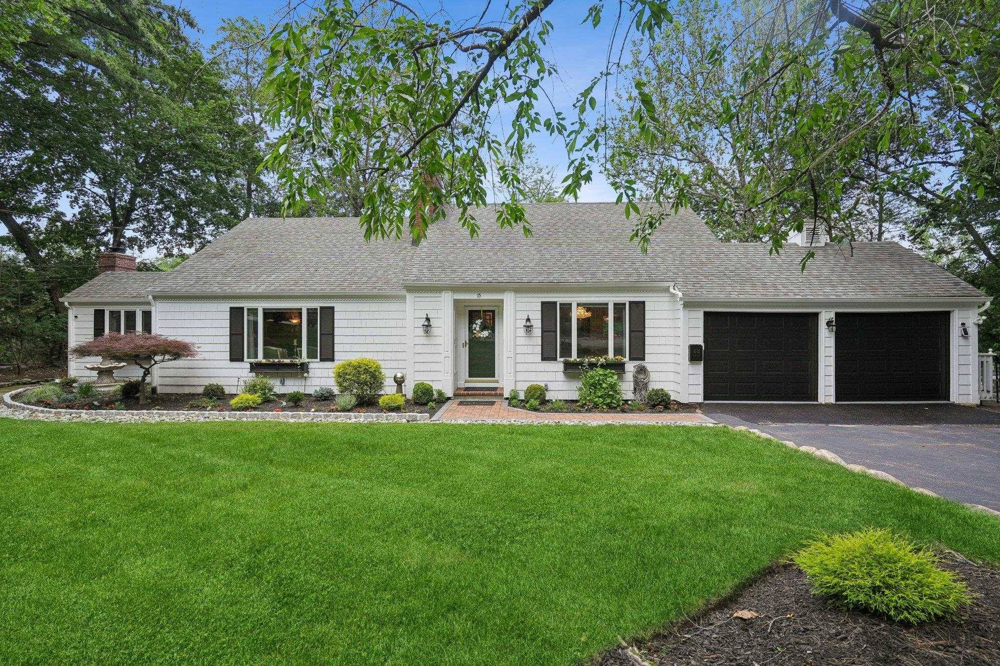 15 BARBERRY WAY, Essex Fells, NJ 07021-1807