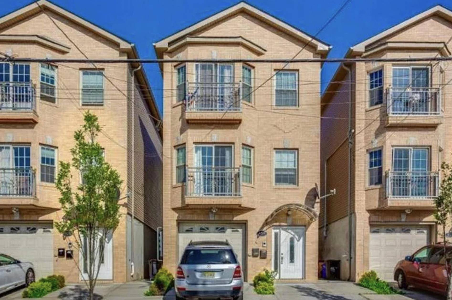 498 LIBERTY AVE  #2, Jc Heights, NJ 07307