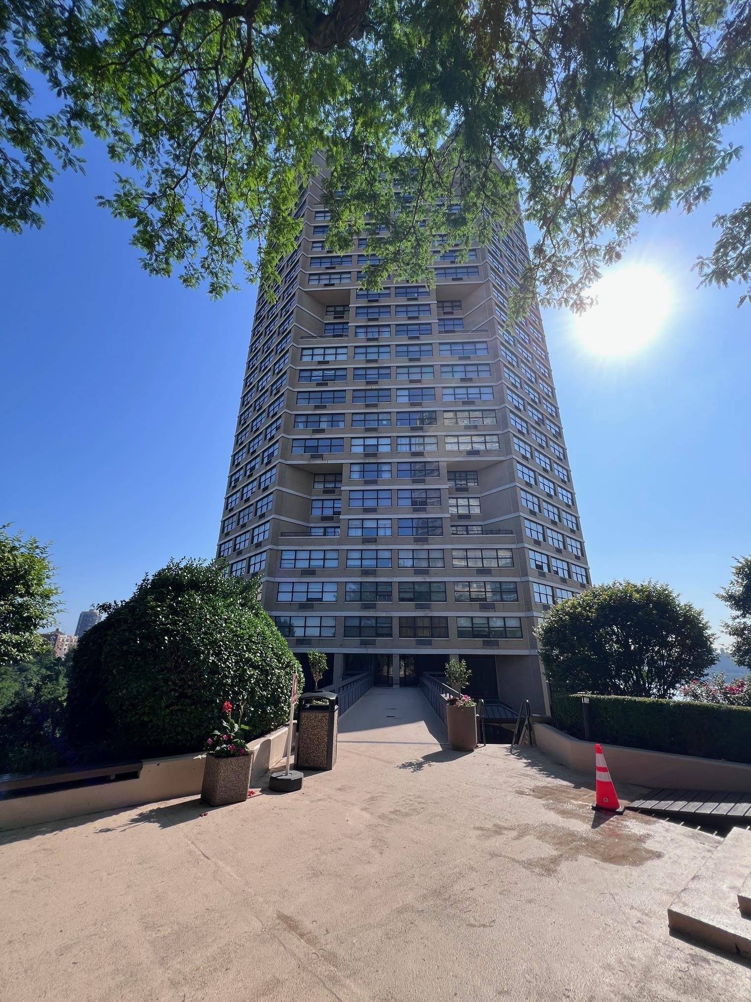 Guttenberg, NJ 07093,7004 BLVD EAST  #29D