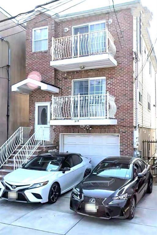 919 PATERSON PLANK RD, North Bergen, NJ 07047