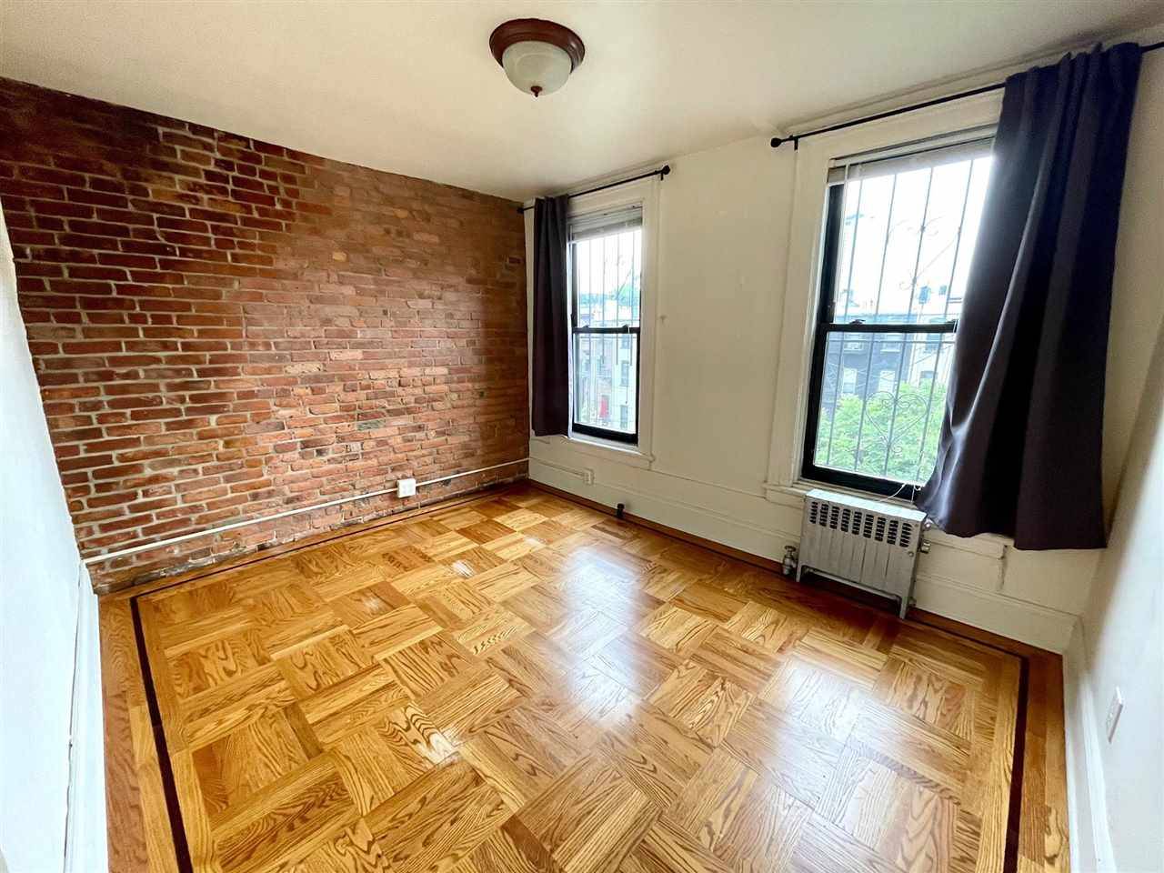 Jc Downtown, NJ 07302,133 WAYNE ST  ##3