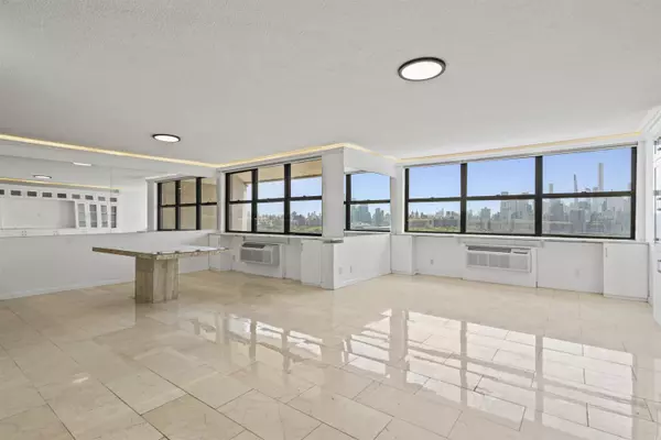 7004 BLVD EAST #26D, Guttenberg, NJ 07093