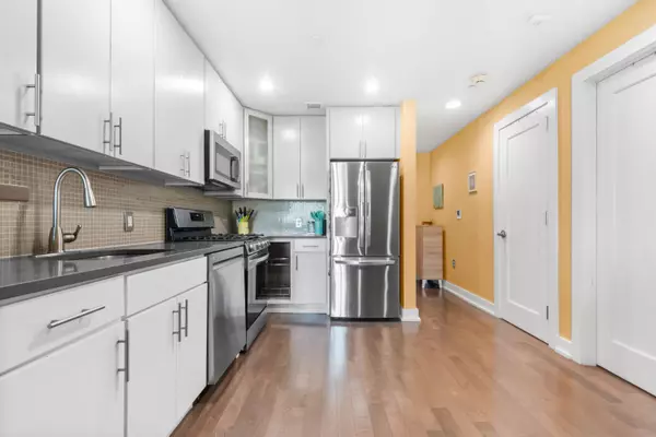 Union City, NJ 07087,3312 HUDSON AVE  #3L