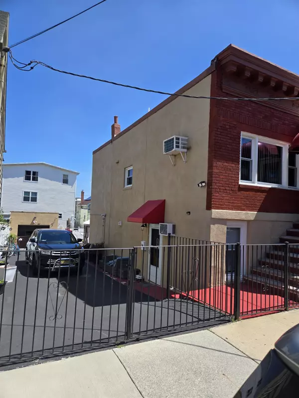 North Bergen, NJ 07047,6206 MEADOWVIEW AVE