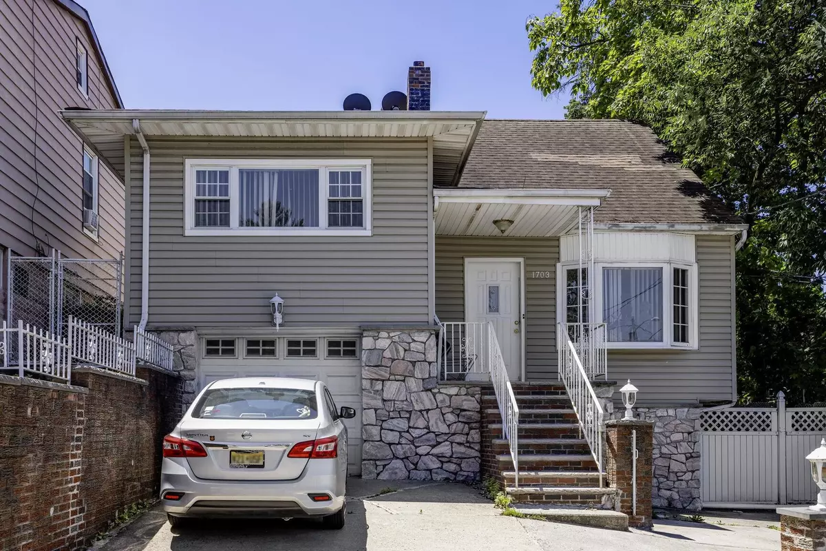 North Bergen, NJ 07047,1703 81ST ST