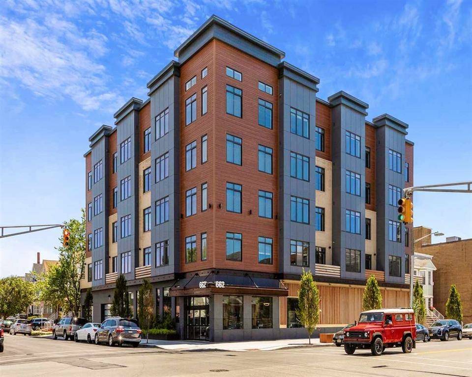 662 AVENUE C #304, Bayonne, NJ 07002