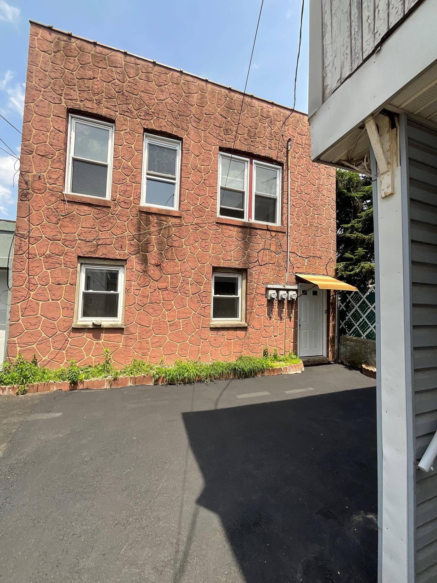 Bayonne, NJ 07002,79 WEST 18TH ST