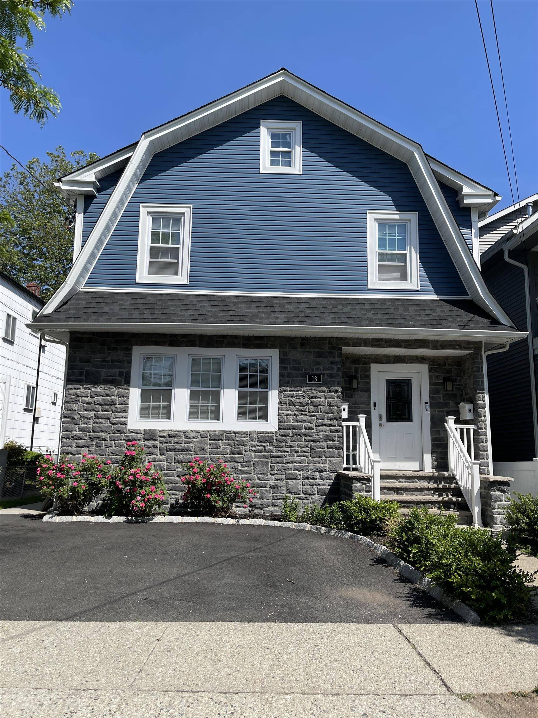 13 CENTRAL AVE, Montclair, NJ 07024