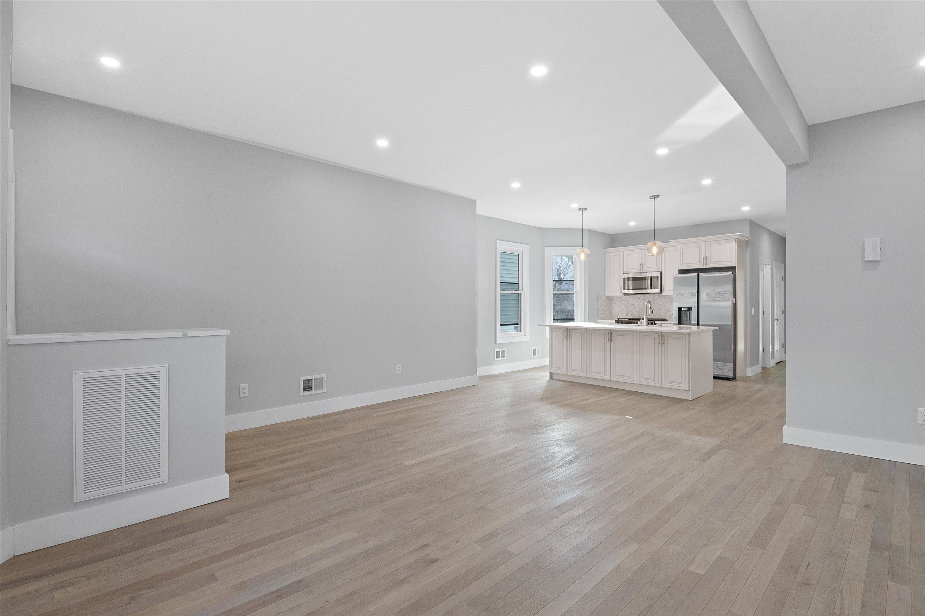 Jc Bergen-lafayett, NJ 07304,95 CLAREMONT AVE