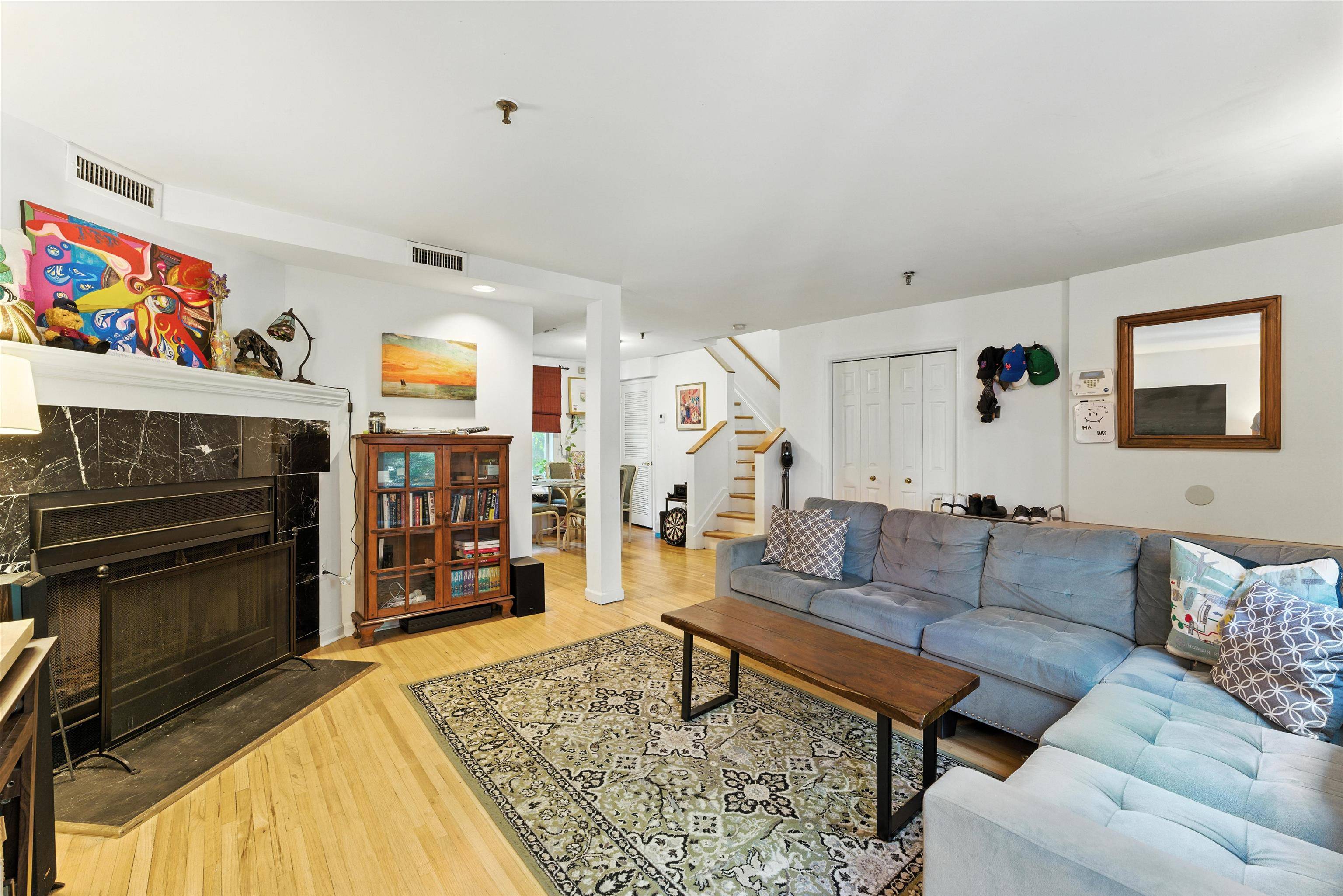 Hoboken, NJ 07030,135 GARDEN ST  #6