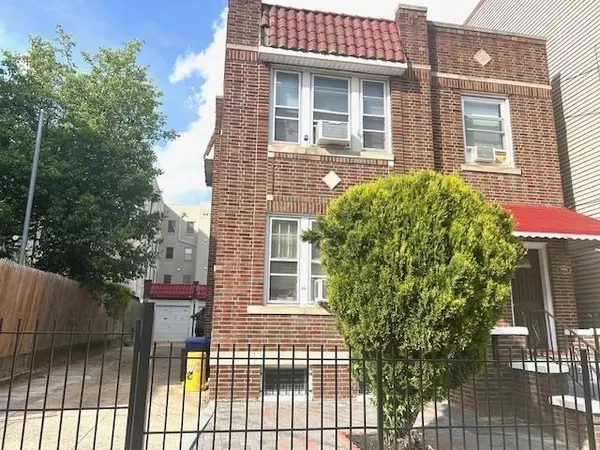 200 GRIFFITH ST  #2, Jc Heights, NJ 07307