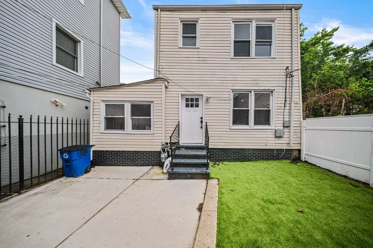 Jc Heights, NJ 07307,99 FRANKLIN ST