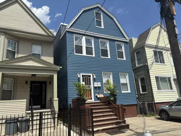 304 CHAPEL AVE #2, Jc Greenville, NJ 07305