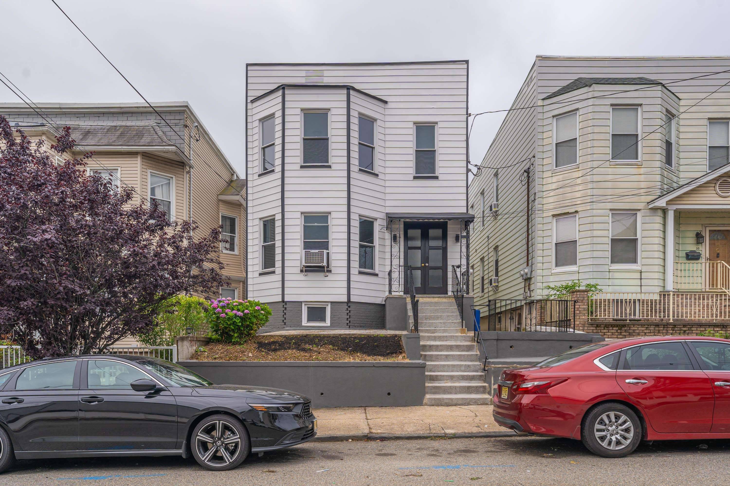 52 EAST 48TH ST, Bayonne, NJ 07002