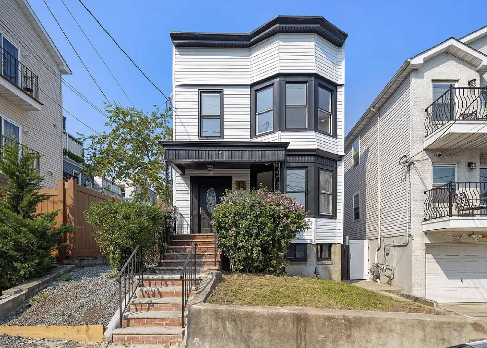 12 CLAREMONT AVE, Jc Bergen-lafayett, NJ 07305