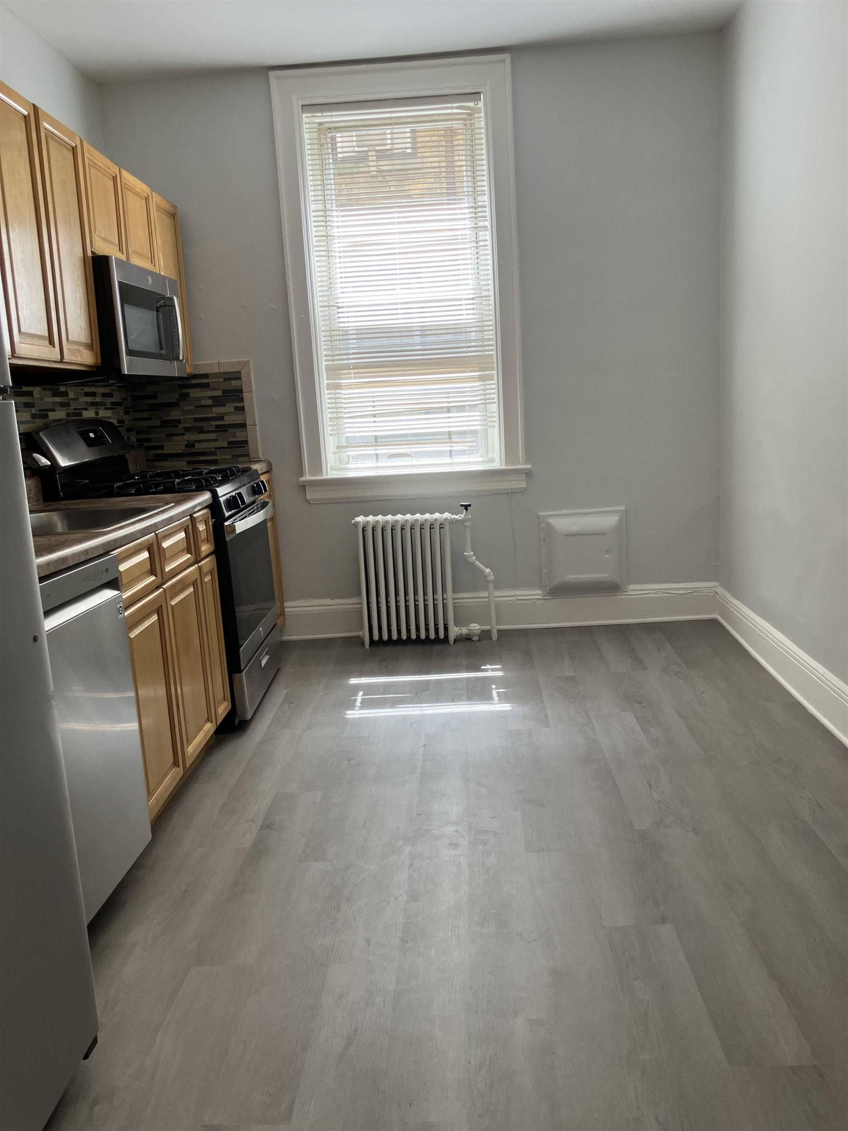 North Bergen, NJ 07047,7435 BLVD EAST  #39