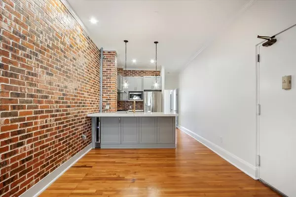 Hoboken, NJ 07030,825 WASHINGTON ST  #3B