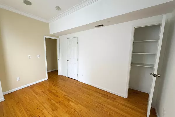 Jc Heights, NJ 07307,34 PROSPECT ST  #5