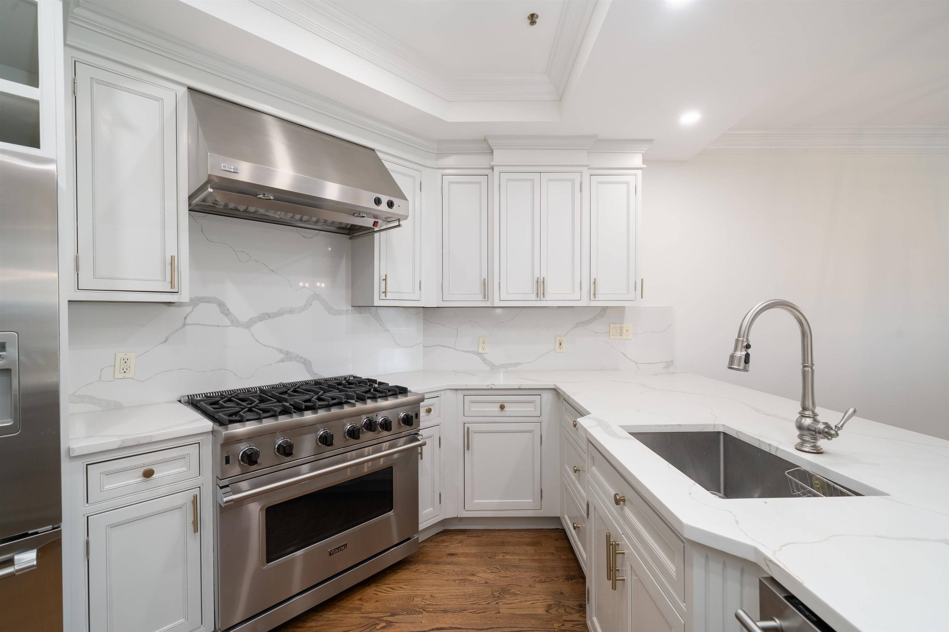 Hoboken, NJ 07030,600 HUDSON ST  #2C