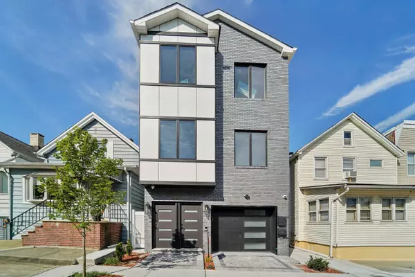 313 LEMBECK AVE #1, Jc West Bergen, NJ 07305